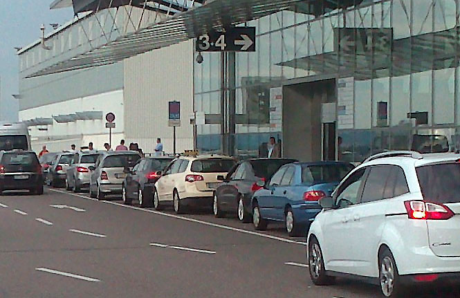 Parken Flughafen Stuttgart - Valet-Parking direkt am Terminal